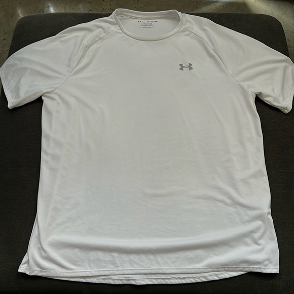White t-shirt - Picture 1 of 1